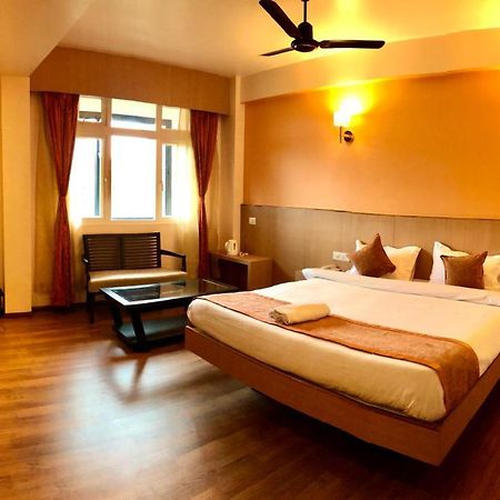 Orange Homestay Шиллонг Екстер'єр фото
