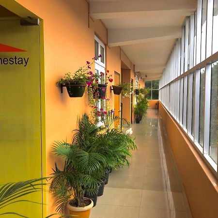 Orange Homestay Шиллонг Екстер'єр фото