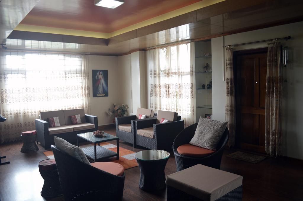 Orange Homestay Шиллонг Екстер'єр фото