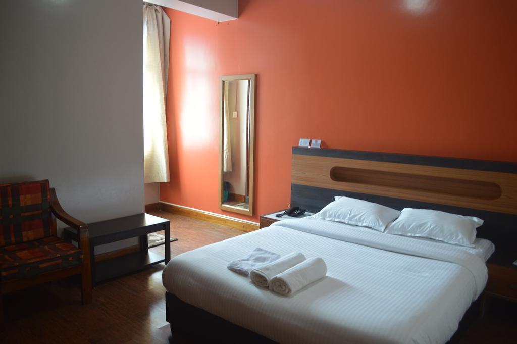 Orange Homestay Шиллонг Екстер'єр фото