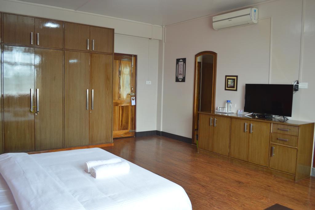 Orange Homestay Шиллонг Екстер'єр фото