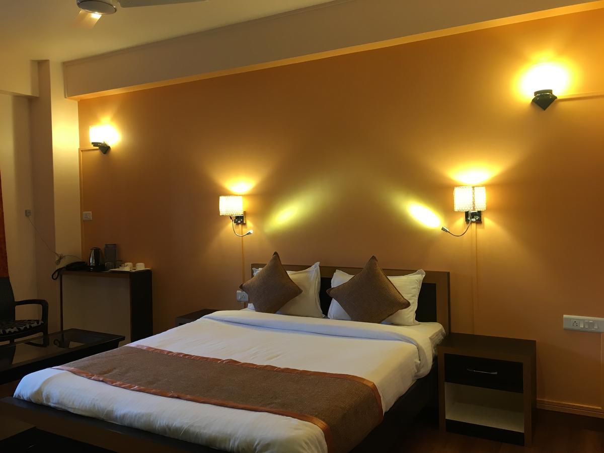 Orange Homestay Шиллонг Екстер'єр фото