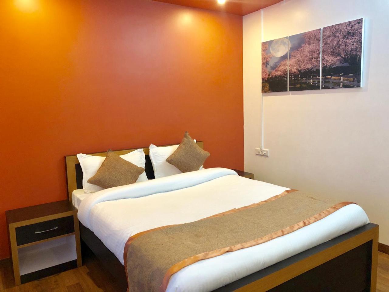 Orange Homestay Шиллонг Екстер'єр фото