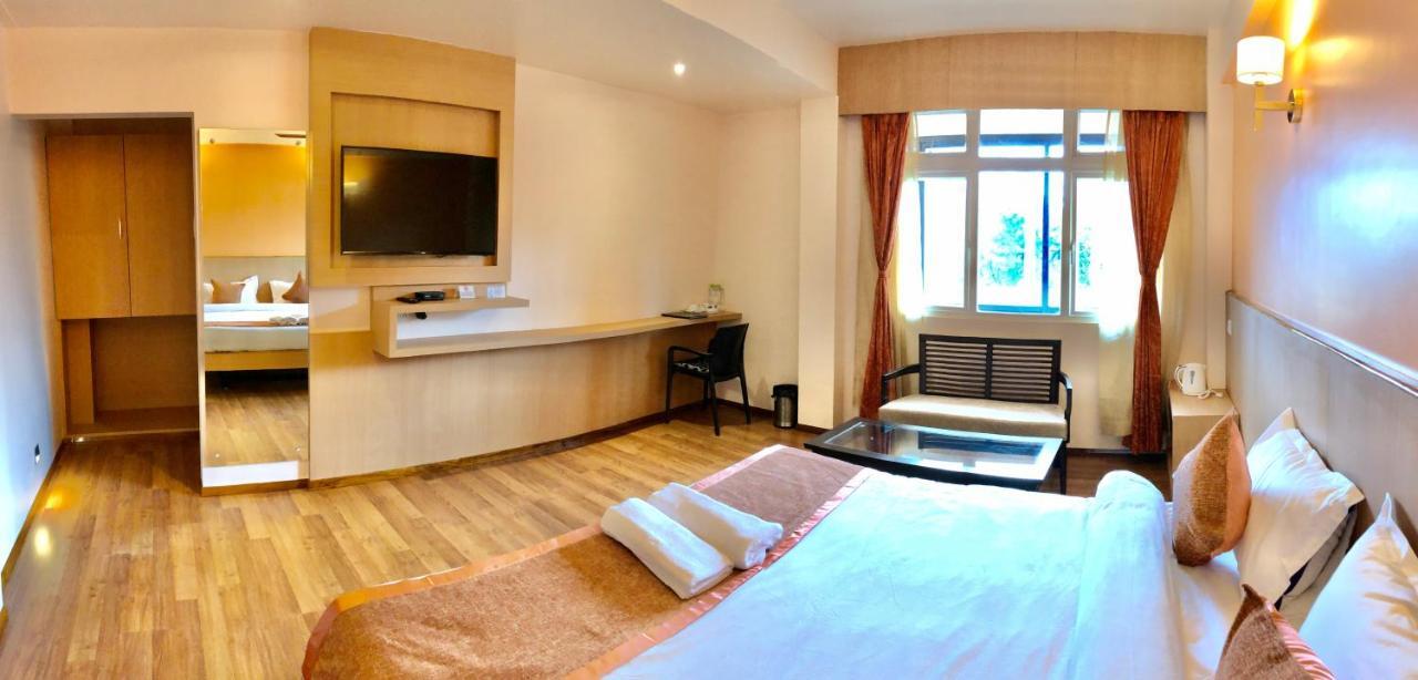 Orange Homestay Шиллонг Екстер'єр фото