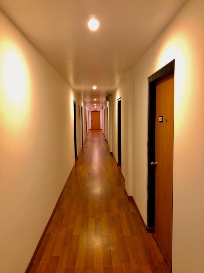 Orange Homestay Шиллонг Екстер'єр фото